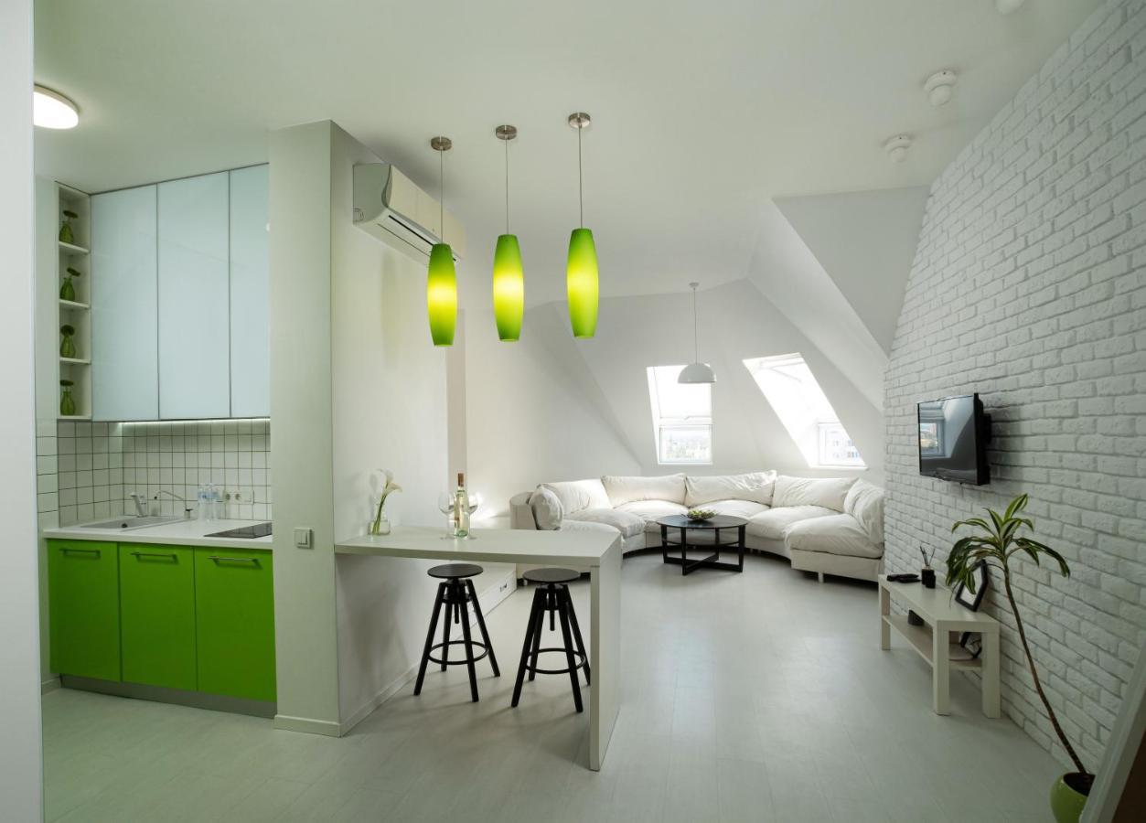 White Attic Apartment Odessza Kültér fotó