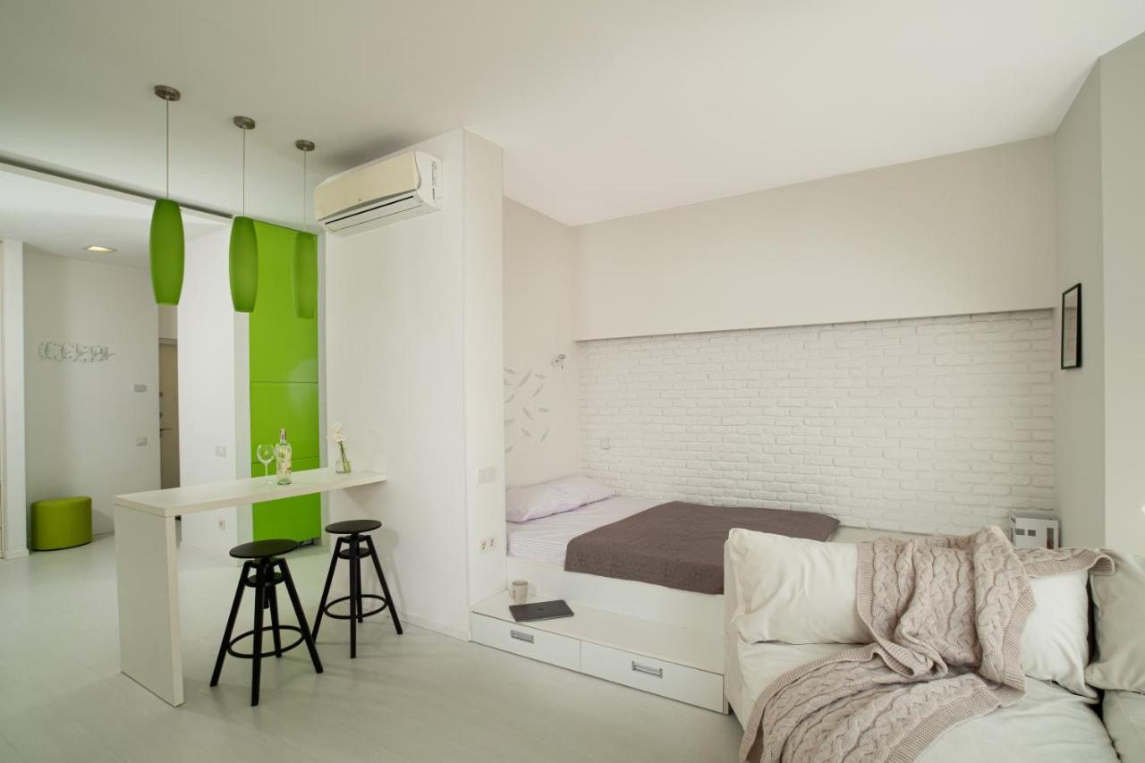 White Attic Apartment Odessza Kültér fotó